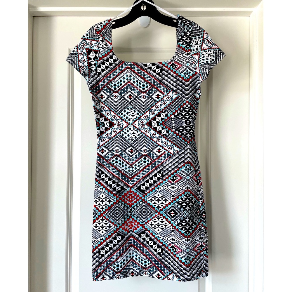 Mini dress with geometric patterns